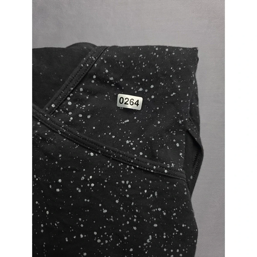 Lululemon Black V-Neck Tie Front Yoga Athletic Cropped Tank Top Womens sz L
